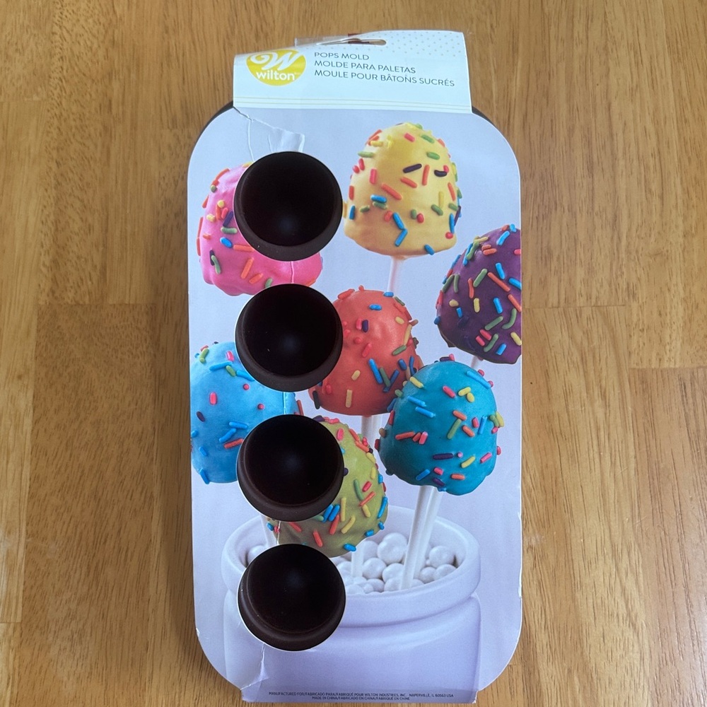 NEW Wilton Cake Pop Mold Brownies Cake Party Pops Decorations Birthday Toppers